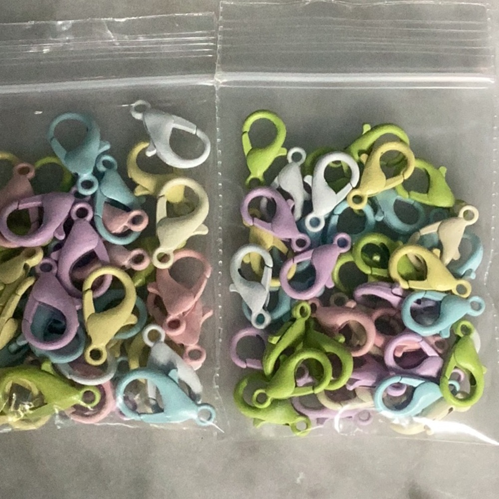 Findings: Powder Coated Lobster Clasps (40)